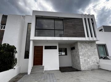 Casa en condominio · 235m² · 3 Recámaras · 2 Estacionamientos · Venta Casas Residenciales 235 m² $4.1 Mdp | Grand Juriquilla | Qro76