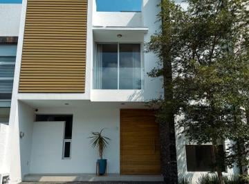 Casa de 3 habitaciones, Tlajomulco de Zúñiga · Gran Casa de Oportunidad en La Rioja