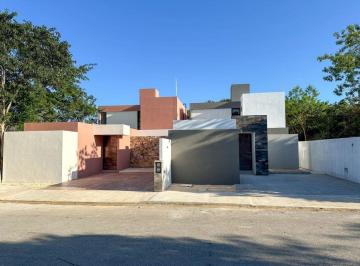 Casa de 3 habitaciones, Mérida · Casa en Venta en Conkal, Mérida