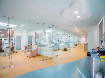 Local comercial · 40m² · 1 Estacionamiento · Renta de Consultorio en Hospital Moscati Querétaro – 40 m²