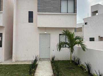 Casa · 84m² · 2 Recámaras · 2 Estacionamientos · Casa en Fraccionamiento Jardines de Champayan