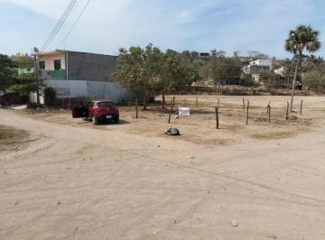 1 · En Puerto Vallarta, Terreno con Servicios, Zona Habitacional