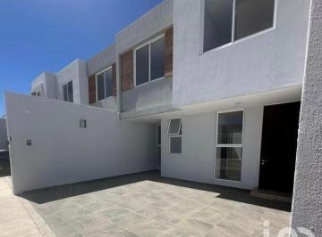Casa · 170m² · 3 Recámaras · 2 Estacionamientos · Casa en Venta Al Norte de Aguascalientes - Zona Alcázar