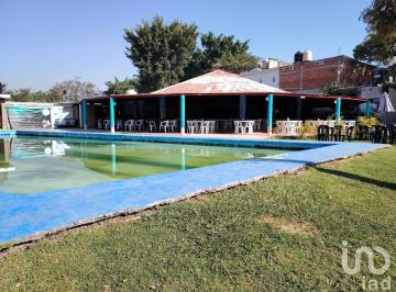 Local comercial · 600m² · 10 Estacionamientos · Renta de Palapa - Restaurante con Alberca en Cuautla, Morelos