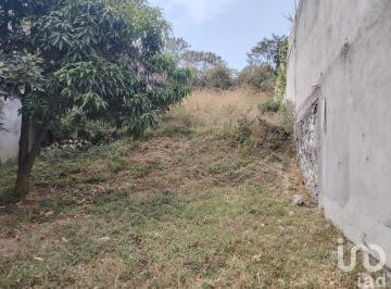 Terreno / Lote · 300m² · Terreno en Venta en La Colonia Lázaro Cárdenas (El Empalme) en Yautepec, Morelos.