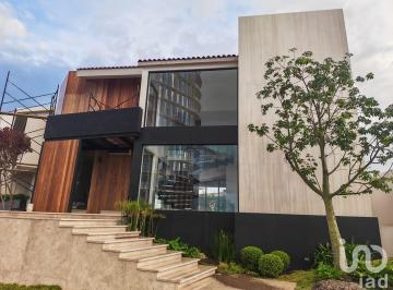 Casa · 736m² · 6 Recámaras · 3 Estacionamientos · Venta Residencia en La Vista Country Club, Vista Magna