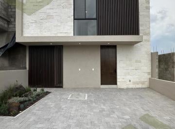 Casa · 112m² · 2 Recámaras · 2 Estacionamientos · Con Recamara Principal en Planta Baja