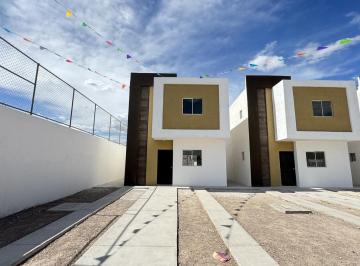 Casa · 89m² · 3 Recámaras · 2 Estacionamientos · Casa en Av Principal