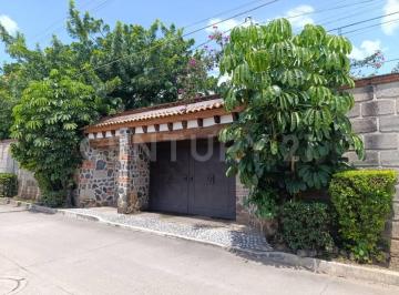 Casa · 127m² · 4 Recámaras · 10 Estacionamientos · Casa en Venta en Tlayacapan Morelos