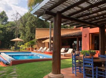 Casa de 5 habitaciones, Valle de Bravo · Valle de Bravo Excelente Propiedad en Increible Ubicacion