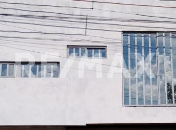 Casa · 270m² · 5 Recámaras · 6 Estacionamientos · Casa en Venta - (4)