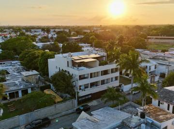 Departamento · 180m² · 2 Recámaras · 2 Estacionamientos · Departamento en Venta en Mérida en Campestre, Amueblado, Equipado y con Roof