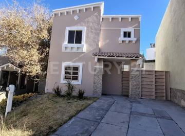 Casa · 108m² · 3 Recámaras · 2 Estacionamientos · Casa en Renta Puerta Sebastian, Chihuahua