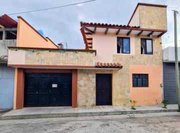 Casa · 380m² · 6 Recámaras · Casa Sola en Venta en del Valle, San Cristóbal de Las Casas, Chiapas