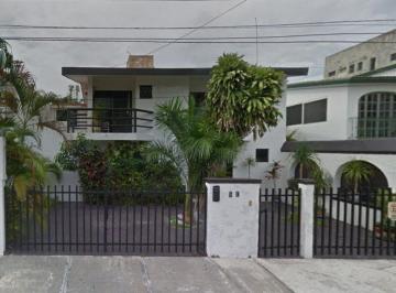 Casa de 4 habitaciones, Benito Juárez · Casa con 335 m² de Terreno y 4 Recámaras en Venta, Cancún Centro