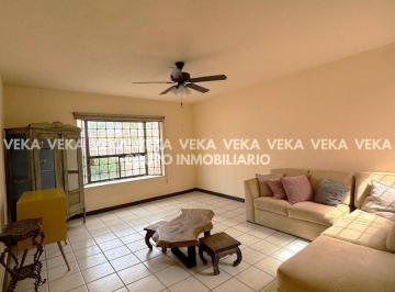 Casa · 563m² · 4 Recámaras · Casa en Renta en Fraccionamiento Quintas del Sol