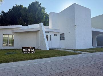 Casa de 3 habitaciones, Celaya · Casa en Venta en Fraccionamiento Arcada Alameda