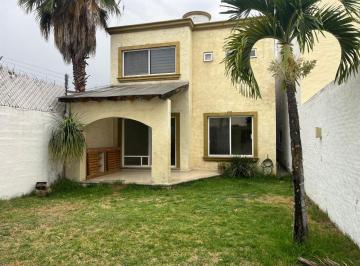 Casa de 3 habitaciones, Cuernavaca · Casa en Venta en Lomas de Atzingo, Cuernavaca, Mor. $3,980,000