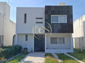 Casa · 145m² · 3 Recámaras · 2 Estacionamientos · Casa en Venta Palma Mayorca Celaya