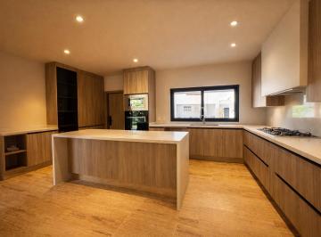 Casa de 3 habitaciones, Zapopan · Casa en Venta Remodelada en Virreyes