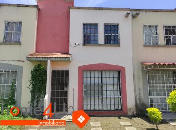 Casa de 3 habitaciones, Emiliano Zapata · Casa Amueblada, Conservada a La Perfección en Privada con Portón Eléctrico.