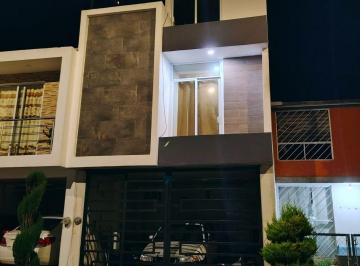 Casa · 147m² · 4 Recámaras · 2 Estacionamientos · Casa en Venta Bosques El Pilar