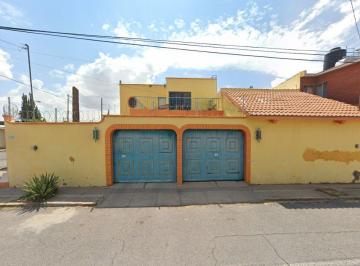 Casa de 6 habitaciones, Chihuahua · Venta de Casa en Chihuahua, Chihuahua.