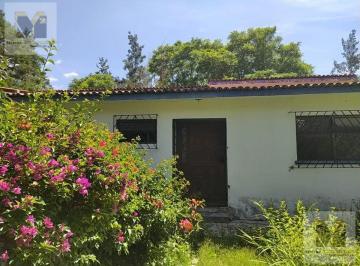 Casa · 5000m² · 3 Recámaras · 5 Estacionamientos · Casa en Venta en Hacienda Valle Verde