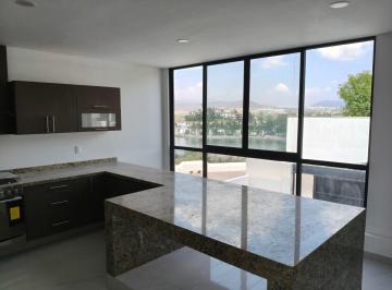 Casa · 694m² · 4 Recámaras · 6 Estacionamientos · Casa en Renta en El Fraccionamiento La Cañada Juriquilla