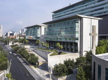 433965bee39f5ea05df3a26826cd55545bedb02d4c2e5ff40f53bdbf2352f3b3 · Oficina en Renta en Valle Oriente