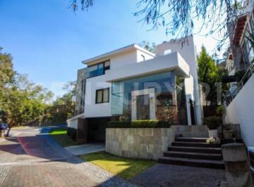 Casa · 648m² · 4 Recámaras · 4 Estacionamientos · Venta Casa Bosque Real Country Club Huixquilucan 11217