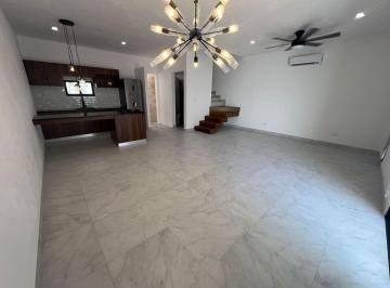 Casa · 185m² · 3 Recámaras · 2 Estacionamientos · Townhouse en Venta en Privada Th36 Komchen, de Entrega Inmediata!