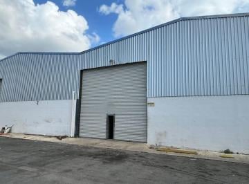 Bodega comercial , Mérida · Bodega Comercial 336 m² con Cortina a Nivel de Piso, Acceso Para Camion, en Mérida