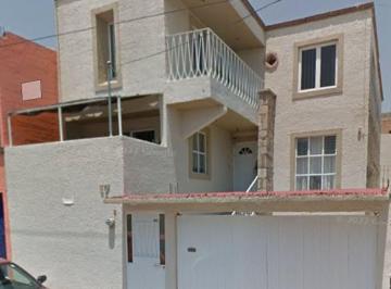 Casa de 3 habitaciones, León · Venta de Casa en Guanajuato, Guanajuato.