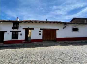 Casa · 140m² · 3 Recámaras · 1 Estacionamiento · Casa en Venta en Centro de Tapalpa, Jalisco.