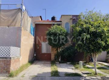 Casa en condominio · 100m² · 4 Recámaras · 2 Estacionamientos · Casa en Venta en Real del Valle, Tlajomulco de Zuñiga