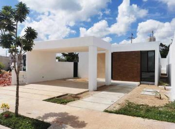Casa · 166m² · 3 Recámaras · Casa un Piso 3 Habitaciones y Piscina en Privada Residencial Fiora, Cholul