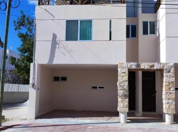 Villa · 67m² · 3 Recámaras · 1 Estacionamiento · ¡Excelente Oportunidad! Villa de 3 Niveles Depto. 1 en Chicxulub Puerto Yucatán