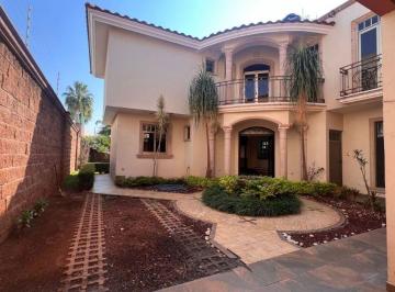 Casa uso de suelo de 4 habitaciones, Tepatitlán de Morelos · Se Vende Casa con Locales Comerciales en Fraccionamiento Jardines de La Rivera, Tepatitlán, Jalisco