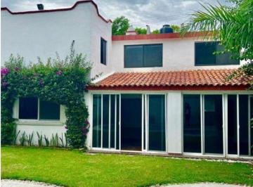 Casa · 241m² · 3 Recámaras · 4 Estacionamientos · Casa en Fraccionamiento en Junto Al Río Temixco - Maz - 2552 - Fr