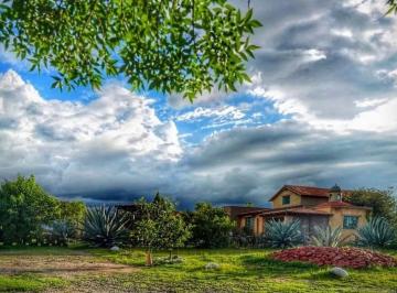 Casa en condominio de 2 habitaciones, San Miguel de Allende · Casa Campestre en San Miguel de Allende, Cerca de Plaza La Luciérnaga