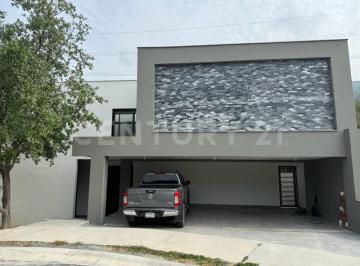 Casa · 416m² · 4 Recámaras · 3 Estacionamientos · Casa en Venta Las Caleras Privada Residencial