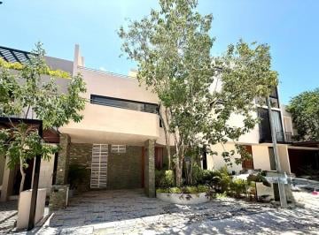 Casa · 380m² · Casa en Venta en Senderos Norte a Estrenar, de Entrega Inmediata!