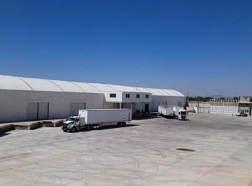 Local comercial · 900m² · Bodegas en Renta en Pedro Escobedo, Querétaro