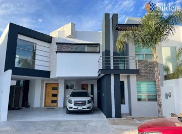 Casa · 365m² · 4 Recámaras · 2 Estacionamientos · Casa en Venta en Fracc. Senderos I Durango
