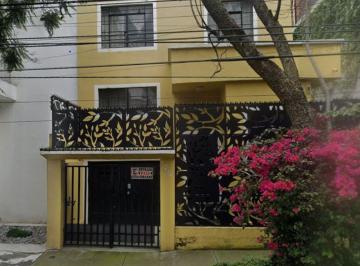 Casa de 3 habitaciones, Cuauhtémoc · Casa con 3 Recámaras de 152 m² Superficie de Terreno en Venta en Hipódromo Condesa