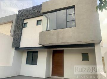 Casa · 213m² · 3 Recámaras · 3 Estacionamientos · Casa en Mayorca Residencial