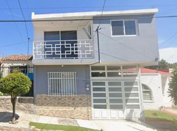 Casa de 3 habitaciones, Chapala · Casa con 400 m² de Superficie de Terreno y 3 Recámaras en Venta en Chapala Centro