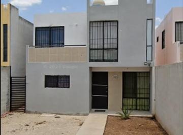 Casa de 3 habitaciones, Mérida · Casa en Venta en Paseo Opichen Merida Yucatan