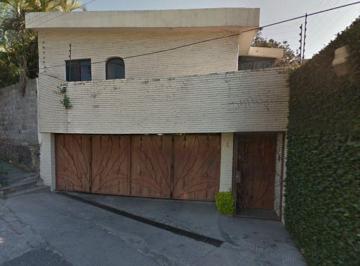 Casa de 5 habitaciones, Cuernavaca · Casa con 5 Recámaras en Venta, 1958 m² Superficie de Terreno, Vista Hermosa